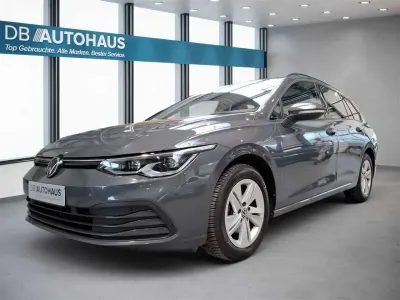 Gebraucht VW Golf VIII Life 150 PS (110 kW) 2024 Grau Kombi