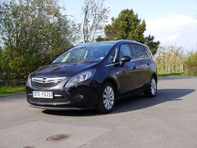 Gebraucht Opel Zafira Tourer Innovation 165 PS (121 kW) 2014 Schwarz metallic Van / Kleinbus