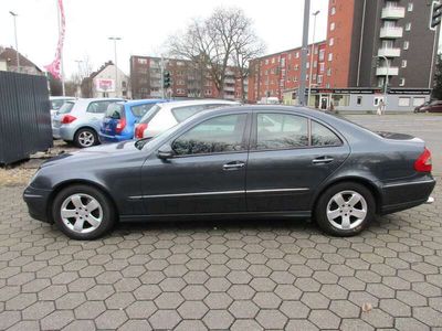 gebraucht Mercedes E220 CDI Elegance AMG Optik Automatic Navi Temp STH PS