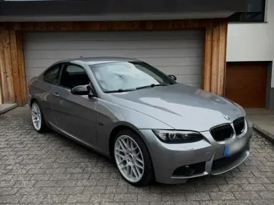 Gebraucht BMW 325 M Sport 218 PS (160 kW) 2009 Grau Coupé