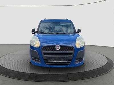 Usado Fiat Doblò Pop 90 HP (66 kW) 2012 Azul Monovolume