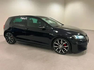 Second-hand VW Golf VII Sound 184 CP (135 kW) 2015 Negru Berlinǎ