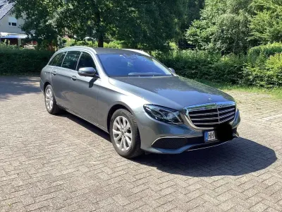 Gebraucht Mercedes E200 197 PS (144 kW) 2019 Grau Limousine