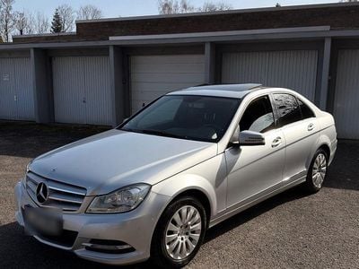 Gebraucht Mercedes C180 Elegance 156 PS (114 kW) 2012 Silber Limousine