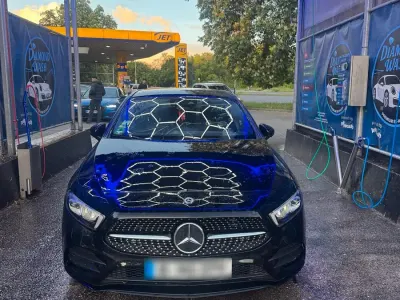 Gebraucht Mercedes A180 AMG line 136 PS (100 kW) 2020 Schwarz Limousine