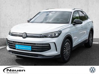 Gebraucht VW Tiguan Goal 150 PS (110 kW) 2025 Pure white (weiss) SUV