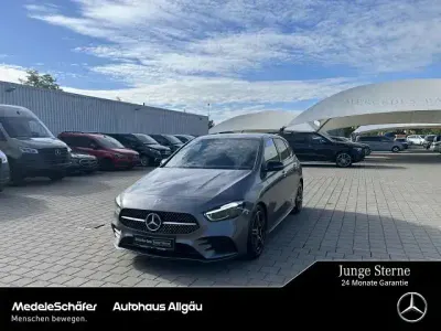 Gebraucht Mercedes B200 AMG 163 PS (119 kW) 2025 Lack mountaingrau (metallic) Van / Kleinbus