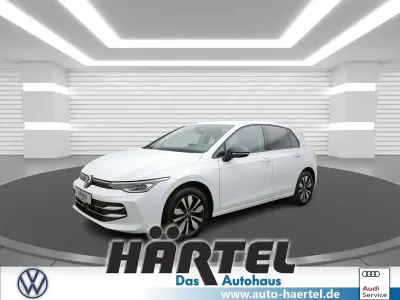 Gebraucht VW Golf VIII Goal 150 PS (110 kW) 2025 Oryxweiß perleffekt (white), pearl effect Limousine