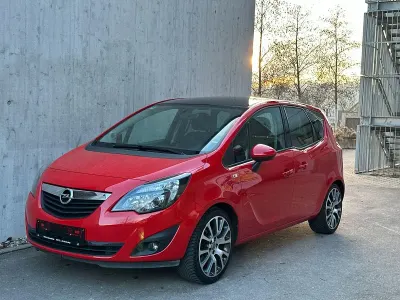Gebraucht Opel Meriva Color Edition 140 PS (102 kW) 2011 Rot Van / Kleinbus