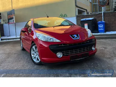 Gebraucht Peugeot 207 CC Sport 120 PS (88 kW) 2009 Rot Cabrio