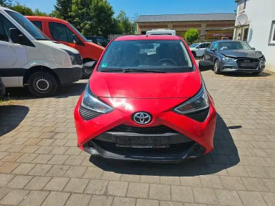 Gebraucht Toyota Aygo 72 PS (52 kW) 2021 Rot Kleinwagen