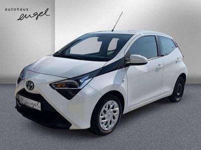 Gebraucht Toyota Aygo X-play 72 PS (52 kW) 2020 Pianosaweiß Kleinwagen