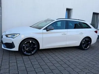 Gebraucht Cupra Leon 150 PS (110 kW) 2023 Weiß (candy weiß) Kombi