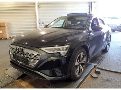 Gebraucht Audi Q8 Sportback e-tron 300 kW (408 PS) 2023 Mythosschwarz (metallic) SUV