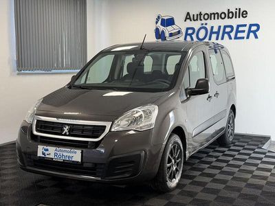 Gebraucht Peugeot TePee Active 99 PS (72 kW) 2018 Grau Van / Kleinbus