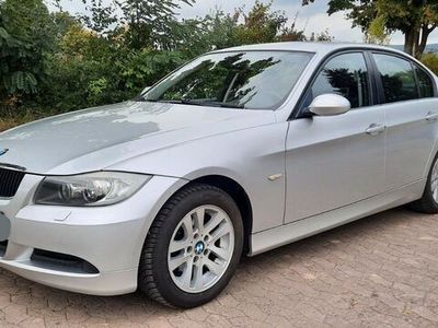 gebraucht BMW 318 i E90 - TÜV bis 2025