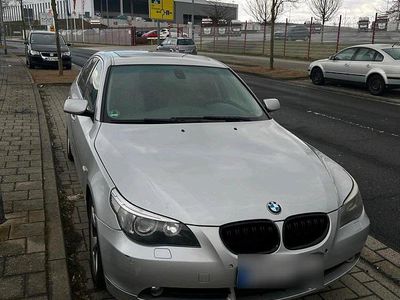 Gebraucht BMW 520 175 PS (128 kW) 2004 Grau Limousine