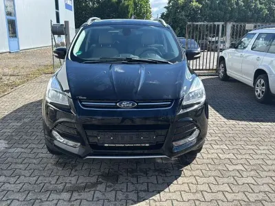 Gebraucht Ford Kuga Titanium 150 PS (110 kW) 2015 Schwarz SUV