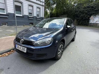 Second-hand VW Golf VII Trendline 105 CP (77 kW) 2012 Albastru Berlinǎ