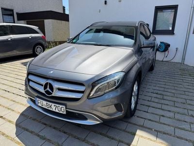Mercedes GLA220