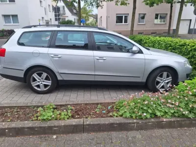 Second-hand VW Passat Comfortline 110 CP (80 kW) 2009 Gri Berlinǎ