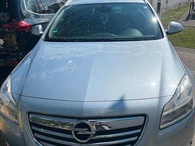 Second-hand Opel Insignia 136 CP (100 kW) 2013 Gri Break