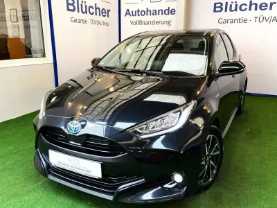 Gebraucht Toyota Yaris Team 116 PS (85 kW) 2021 Deep black Kleinwagen