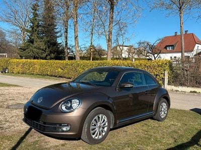 Usata VW Beetle 105 CV (77 kW) 2012 Marrone Utilitaria