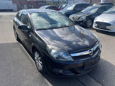 Usata Opel Astra GTC Selection 90 CV (66 kW) 2009 Nero Berlina