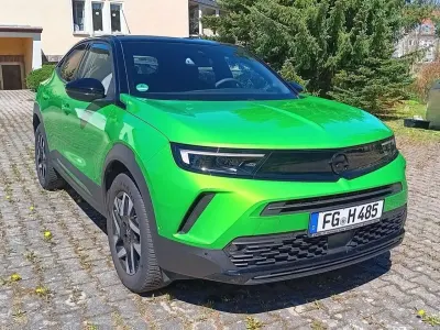 Usata Opel Mokka 136 CV (100 kW) 2024 Verde SUV