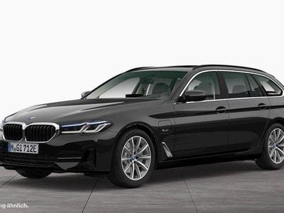 Gebraucht BMW 530e Sport Line 184 PS (135 kW) 2024 Saphirschwarz Kombi
