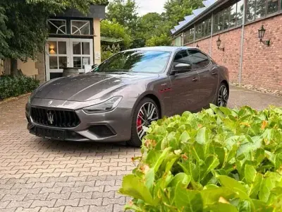 Gebraucht Maserati Ghibli 581 PS (427 kW) 2021 Grau Limousine