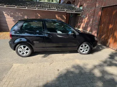 Gebraucht VW Polo 75 PS (55 kW) 2008 Schwarz Kleinwagen
