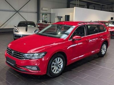 Rot Gebraucht 2023 VW Passat Business Kombi | 19.900 € (Superpreis)