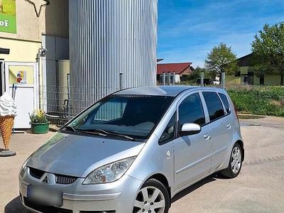 Usata Mitsubishi Colt 109 CV (80 kW) 2005 Argento Utilitaria