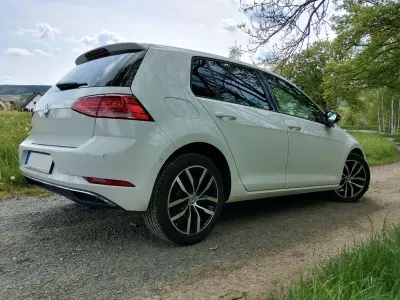 Używany VW Golf VII 116 KM (85 kW) 2019 Biały Sedan/Limuzyna