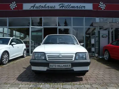 Gebraucht Opel Ascona 75 PS (55 kW) 1989 Weiß Limousine