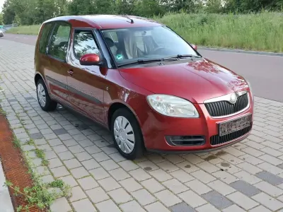 Gebraucht Skoda Roomster 70 PS (51 kW) 2008 Rot Van / Kleinbus