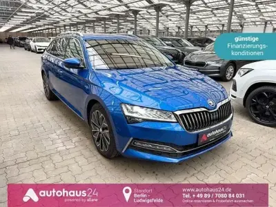 Gebraucht Skoda Superb LAURIN & KLEMENT 150 PS (110 kW) 2023 Blau Kombi