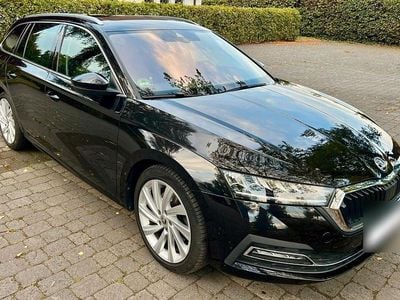 Second-hand Skoda Octavia Style 150 CP (110 kW) 2021 Negru Break