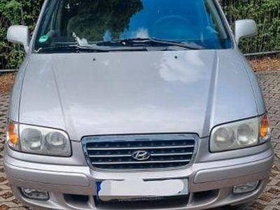Silber Gebraucht 2004 Hyundai Trajet GLS Van / Kleinbus | 2.200 €