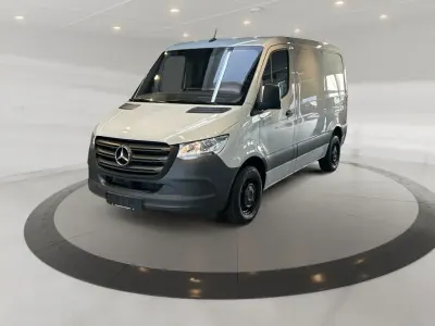 Gebraucht Mercedes Sprinter 150 PS (110 kW) 2023 Silbergrau Van