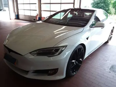 Gebraucht Tesla Model S 309 kW (421 PS) 2017 Weiß Kleinwagen