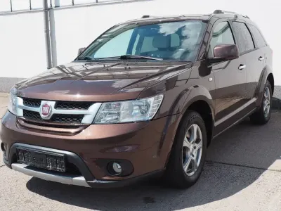 Gebraucht Fiat Freemont Lounge 170 PS (125 kW) 2013 Braun SUV