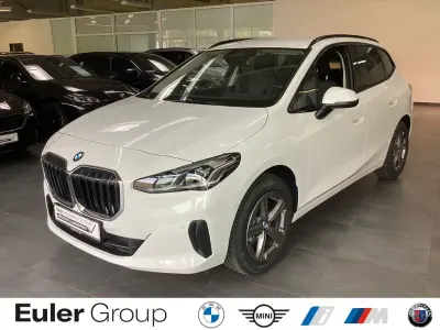 Gebraucht BMW 220 Active Tourer Luxury Line 170 PS (125 kW) 2025 Weiss Van / Kleinbus