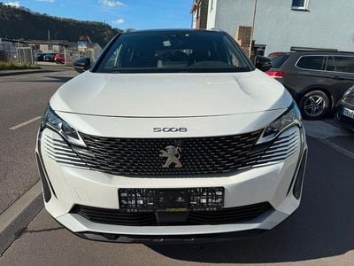 Second-hand Peugeot 5008 GT 177 CP (130 kW) 2022 Alb SUV