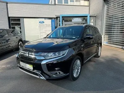 Gebraucht Mitsubishi Outlander P-HEV Top 224 PS (164 kW) 2019 Schwarz SUV