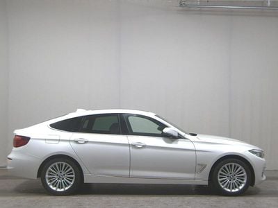 Mineralweiss metallic Gebraucht 2020 BMW 318 Gran Turismo Luxury Line Limousine | 21.780 € (Fairer Preis)