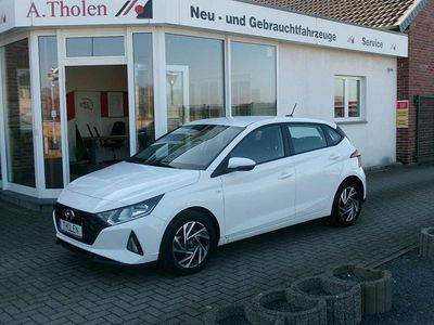 Gebraucht Hyundai i20 Select 101 PS (74 kW) 2023 Weiß Kleinwagen