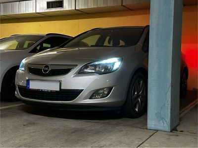 gebraucht Opel Astra Sportstourer 1.7 cdti 6 Gang
